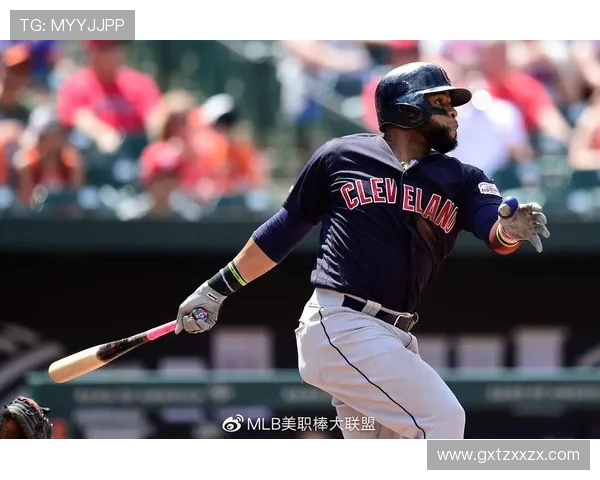 谌龙与约根森激战正酣羽毛球赛场上谁将问鼎冠军荣耀