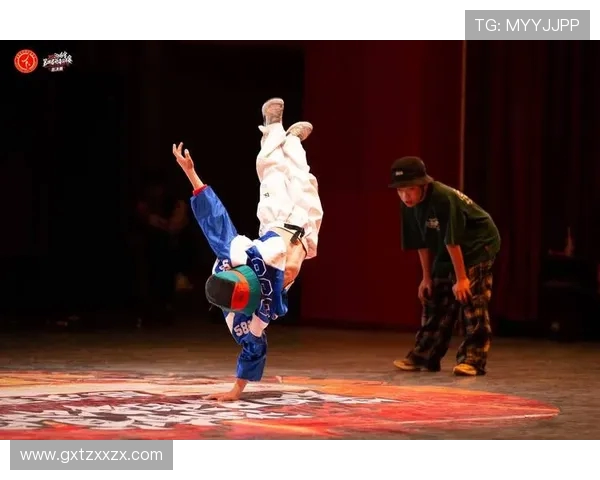 成都街舞队与深圳街舞队耐力对决赛后分析与精彩瞬间回顾